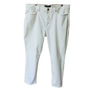 Lee Women’s Modern Series Midrise Fit White Jeans Size 14